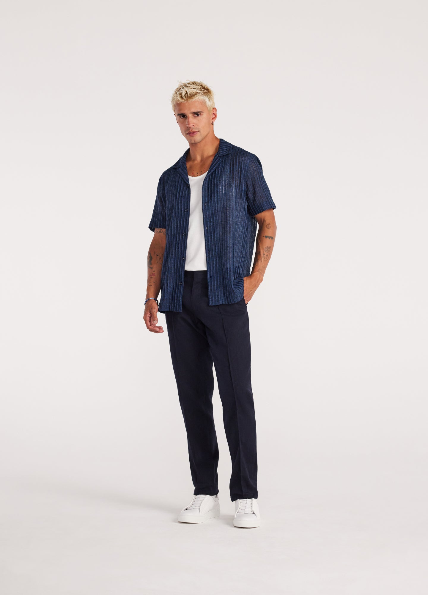 Camicia a maniche corte in maglia aperta a righe blu Delft